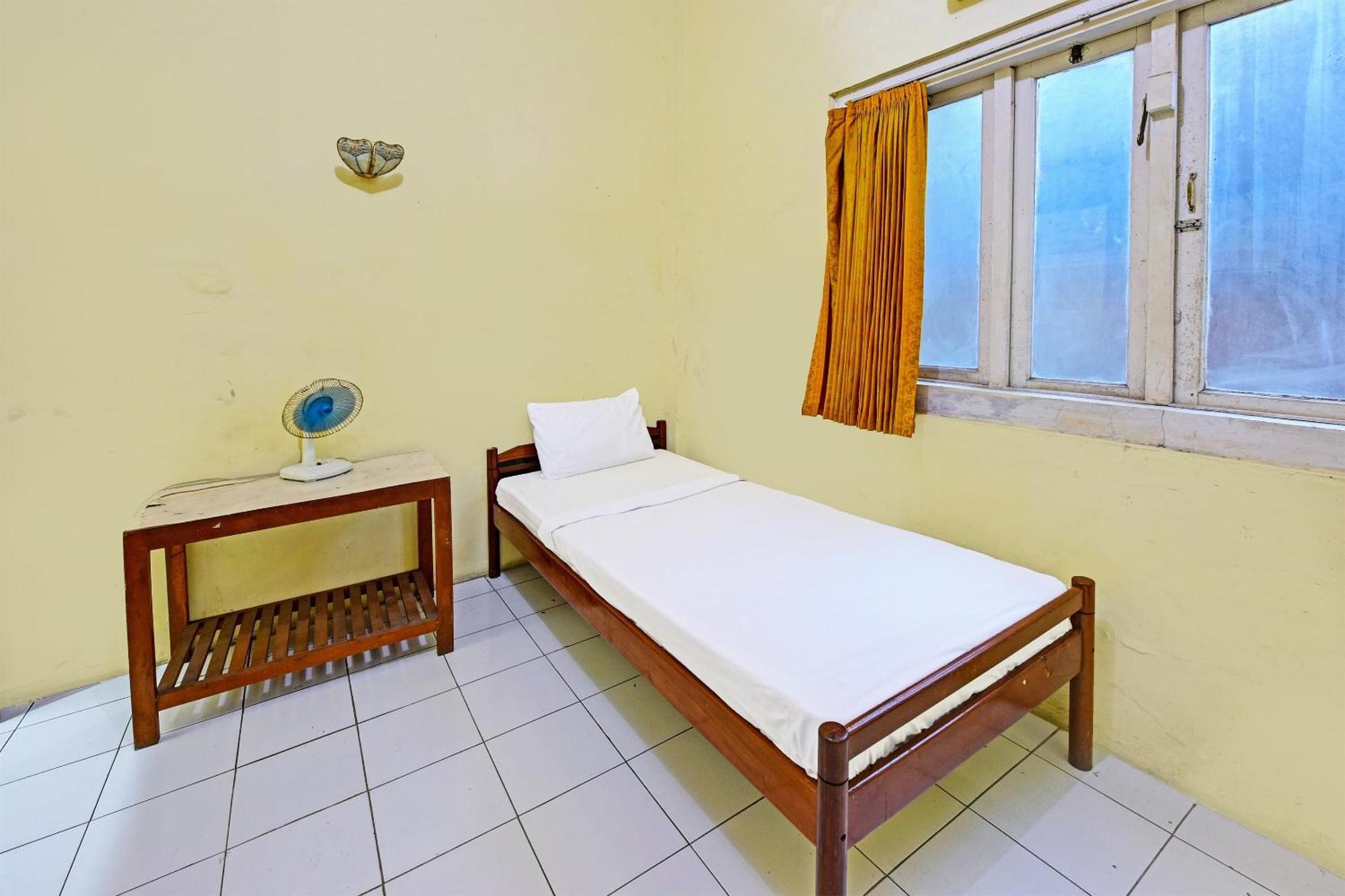 Spot On 91372 Wisma Bulin Purwokerto Buitenkant foto