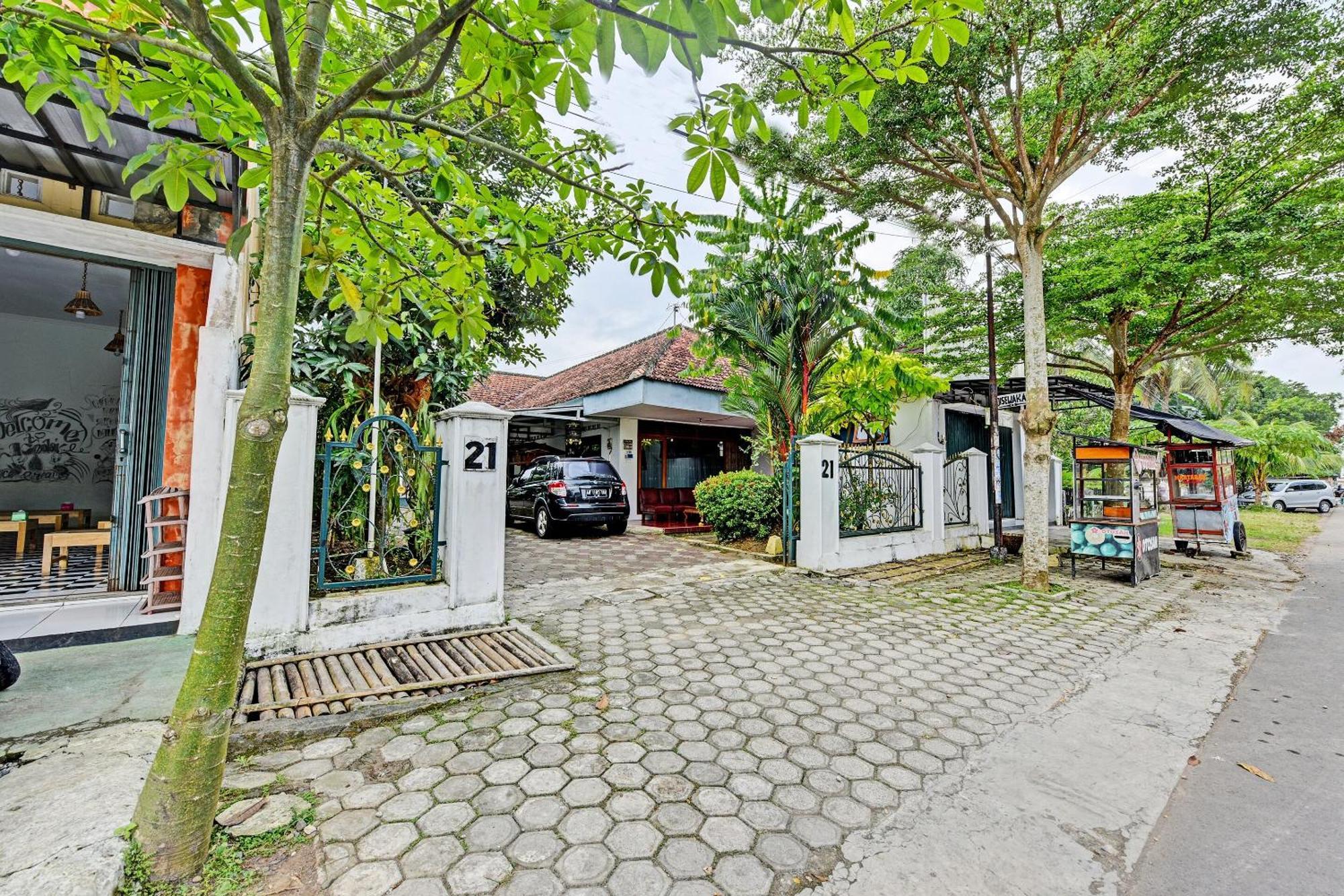Spot On 91372 Wisma Bulin Purwokerto Buitenkant foto