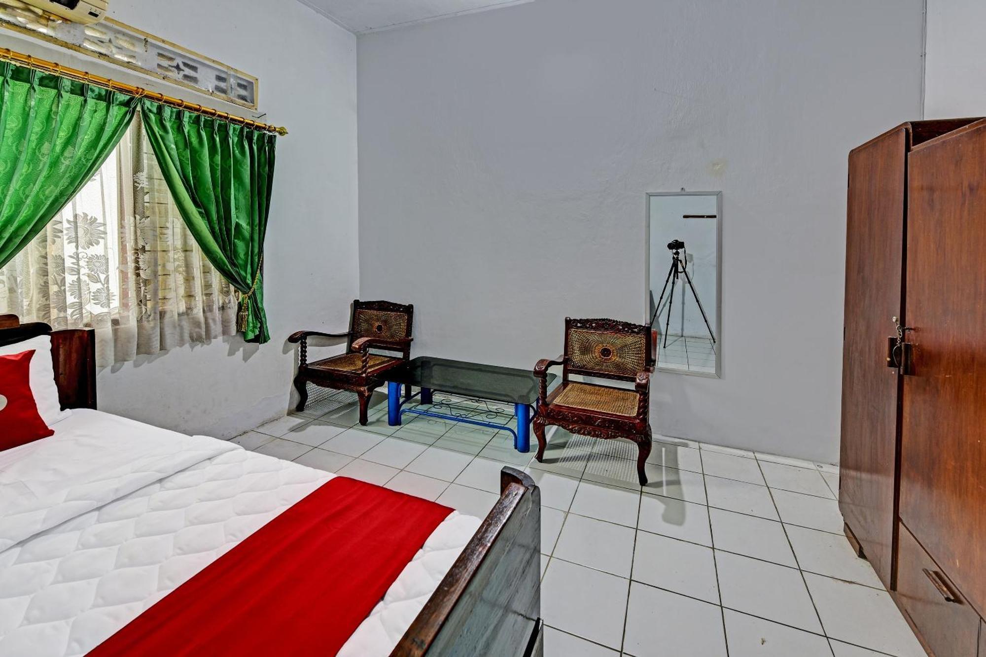 Spot On 91372 Wisma Bulin Purwokerto Buitenkant foto
